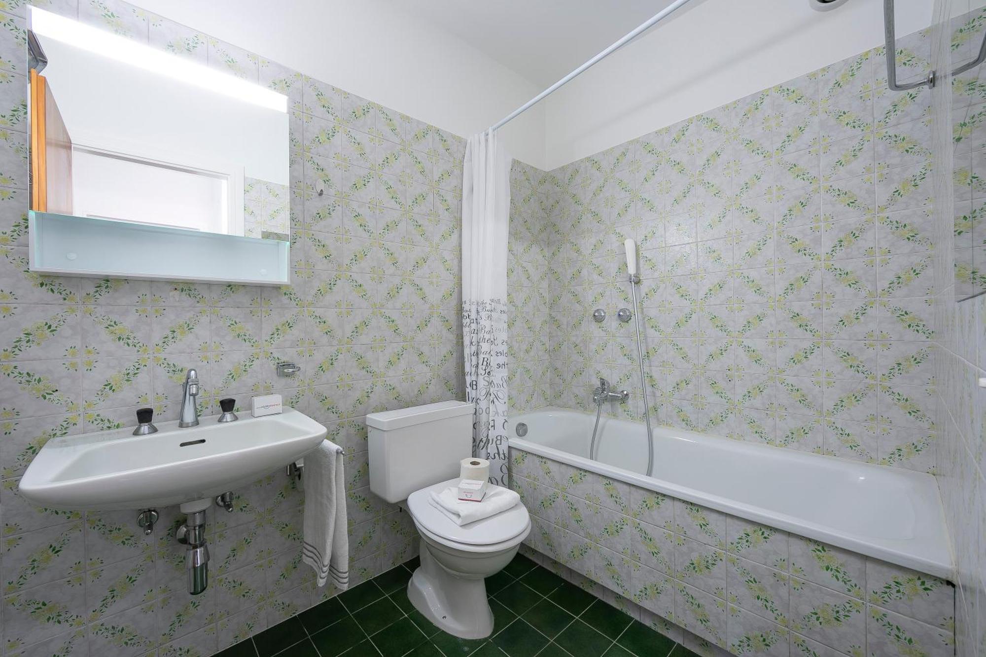 Lido Apartment - Happy Rentals Locarno Exteriör bild